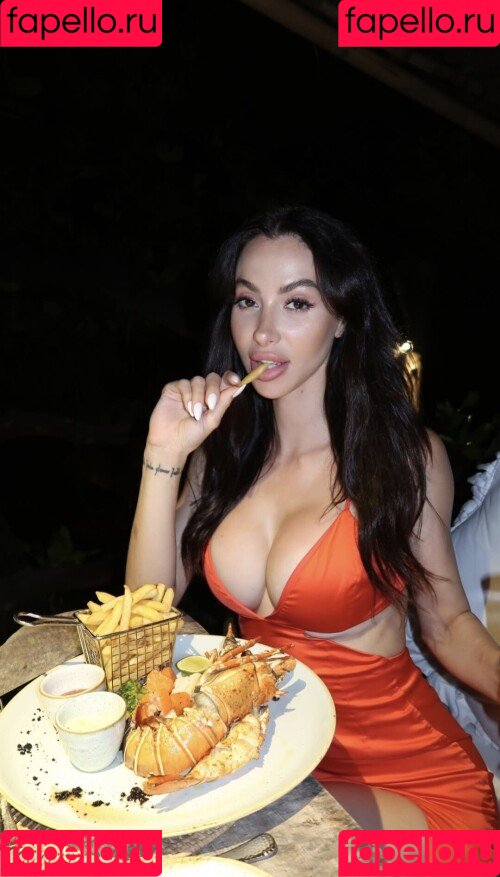 Valentina Fradegrada Onlyfans Photo Gallery 