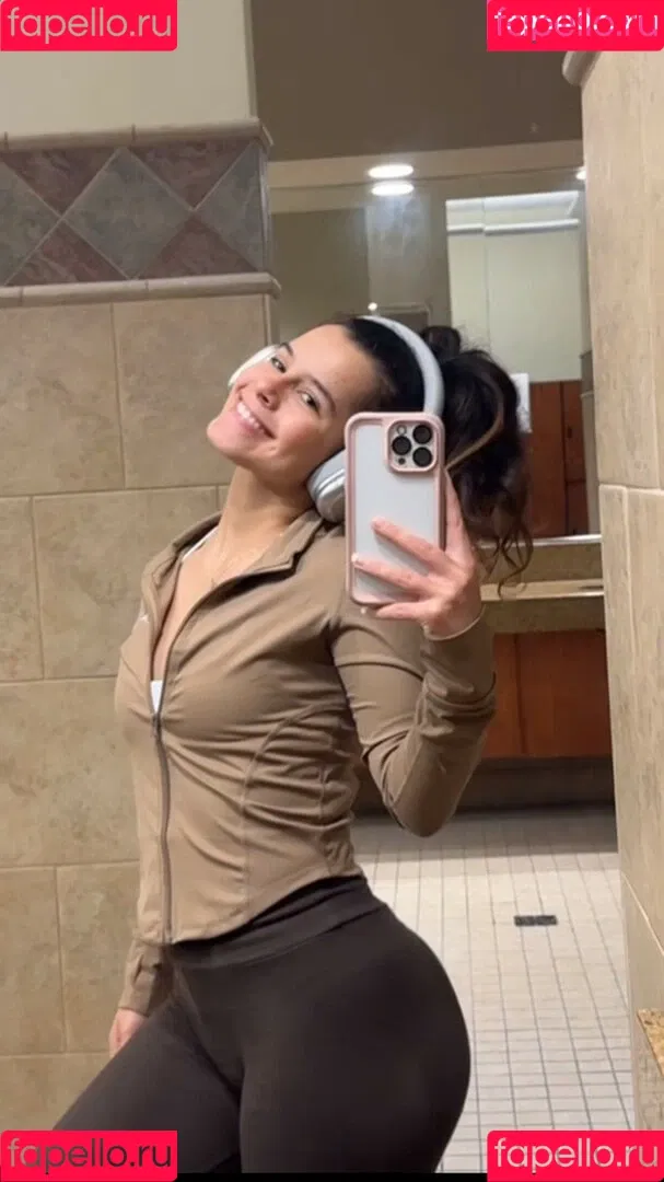 Gabriella Saraivah Onlyfans Photo Gallery 