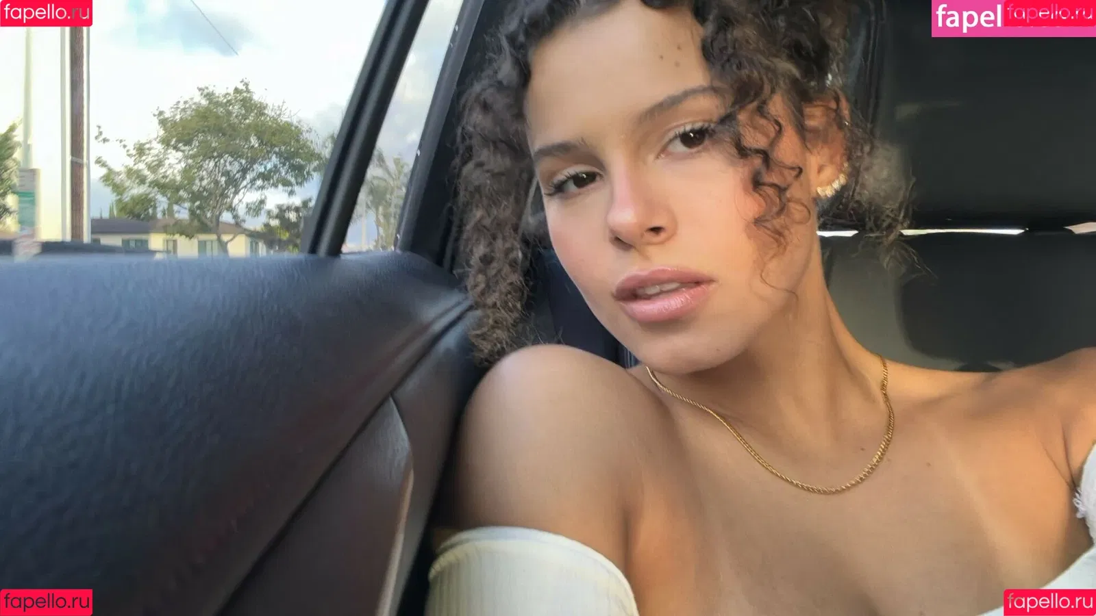 Gabriella Saraivah Onlyfans Photo Gallery 