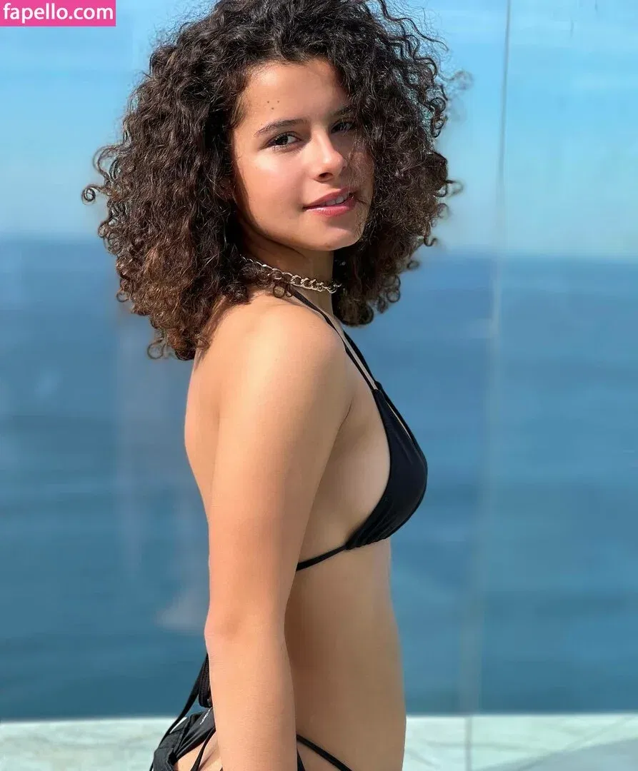 Gabriella Saraivah Onlyfans Photo Gallery 