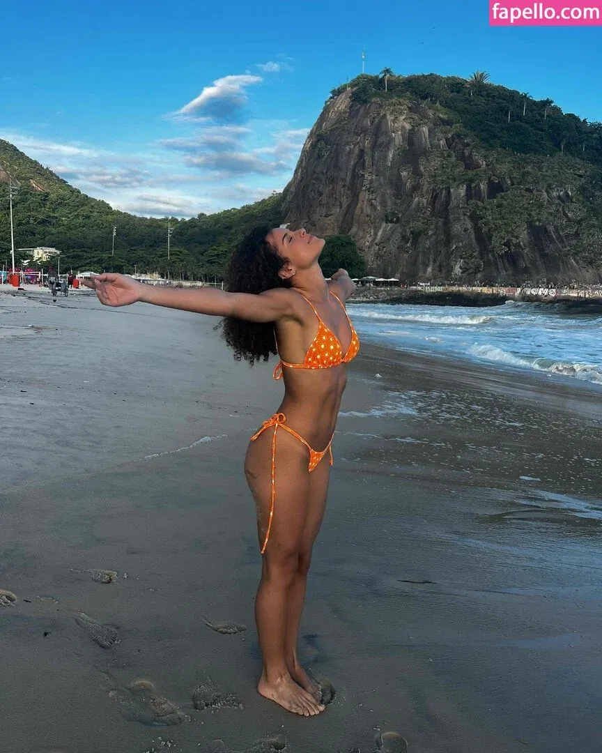 Gabriella Saraivah Onlyfans Photo Gallery 