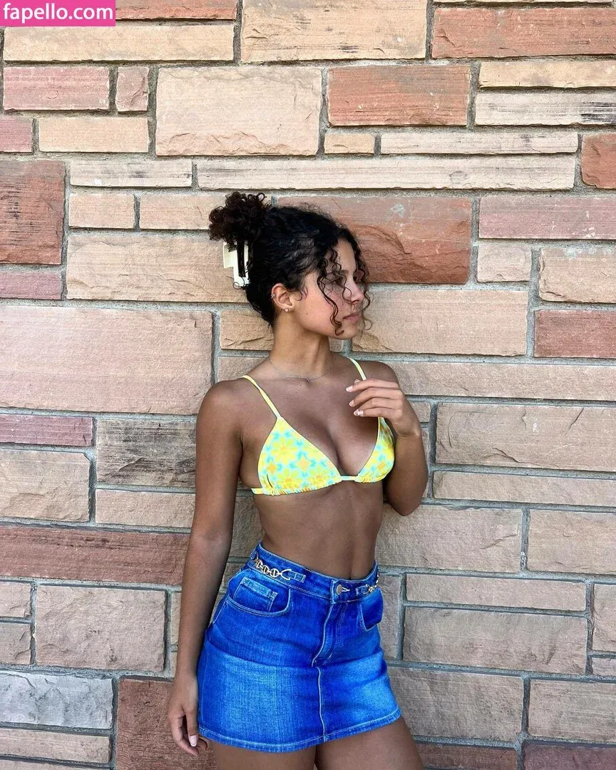 Gabriella Saraivah Onlyfans Photo Gallery 