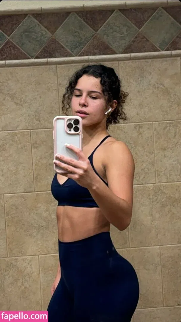 Gabriella Saraivah Onlyfans Photo Gallery 