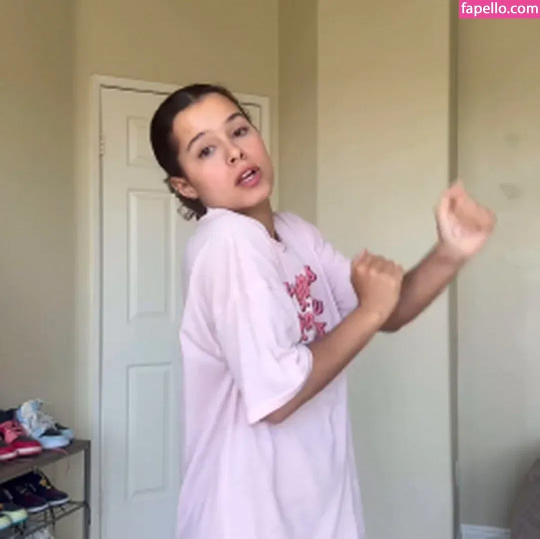 Gabriella Saraivah Onlyfans Photo Gallery 