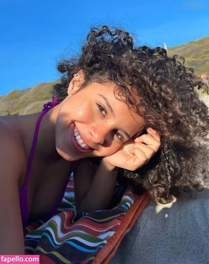 Gabriella Saraivah Onlyfans Photo Gallery 