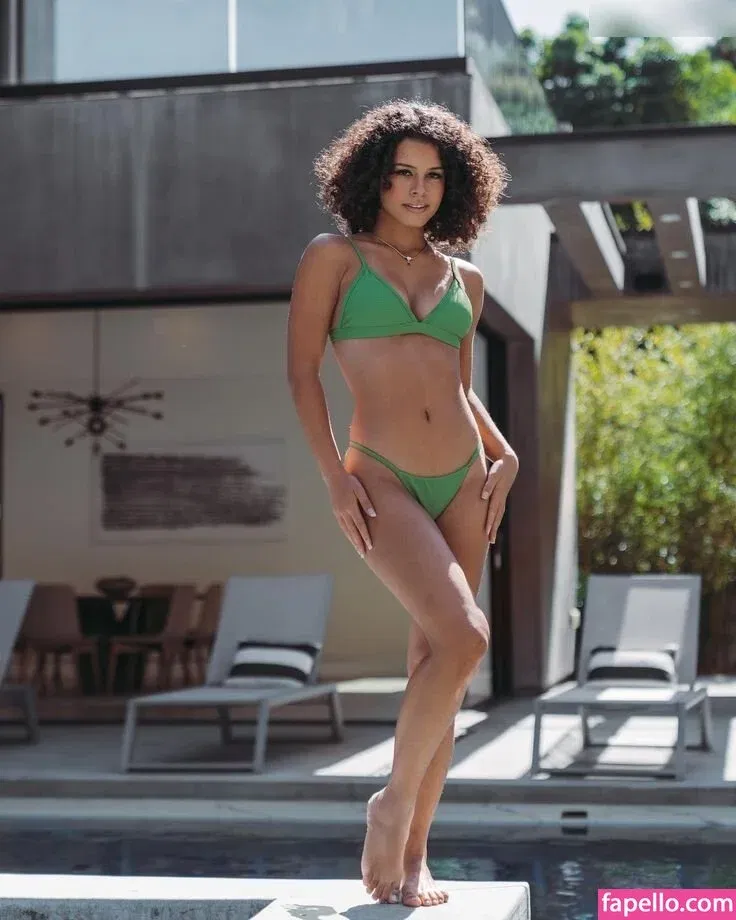 Gabriella Saraivah Onlyfans Photo Gallery 