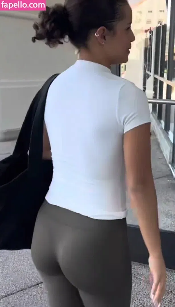 Gabriella Saraivah Onlyfans Photo Gallery 