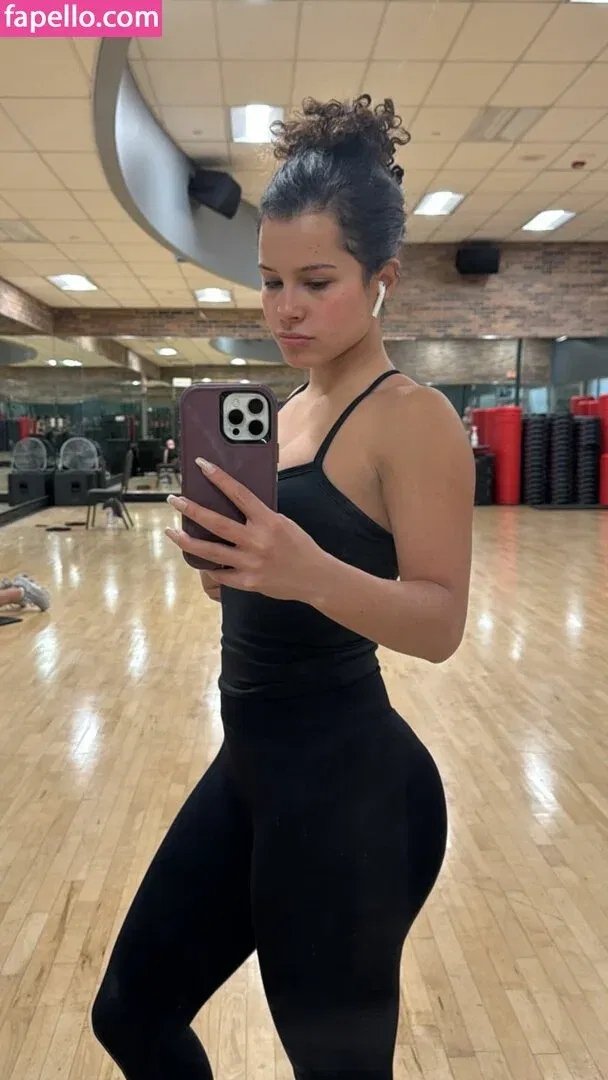 Gabriella Saraivah Onlyfans Photo Gallery 