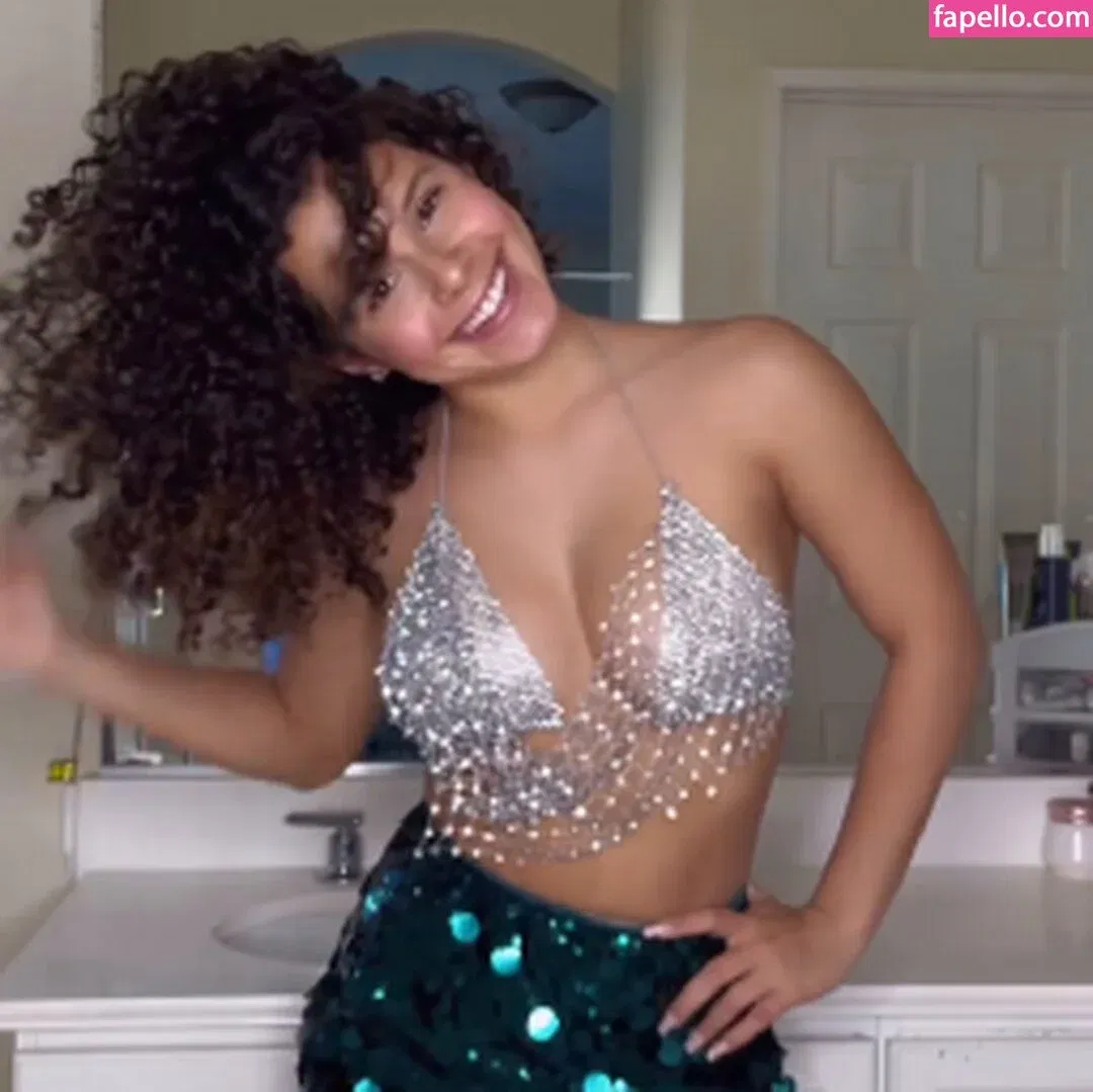 Gabriella Saraivah Onlyfans Photo Gallery 