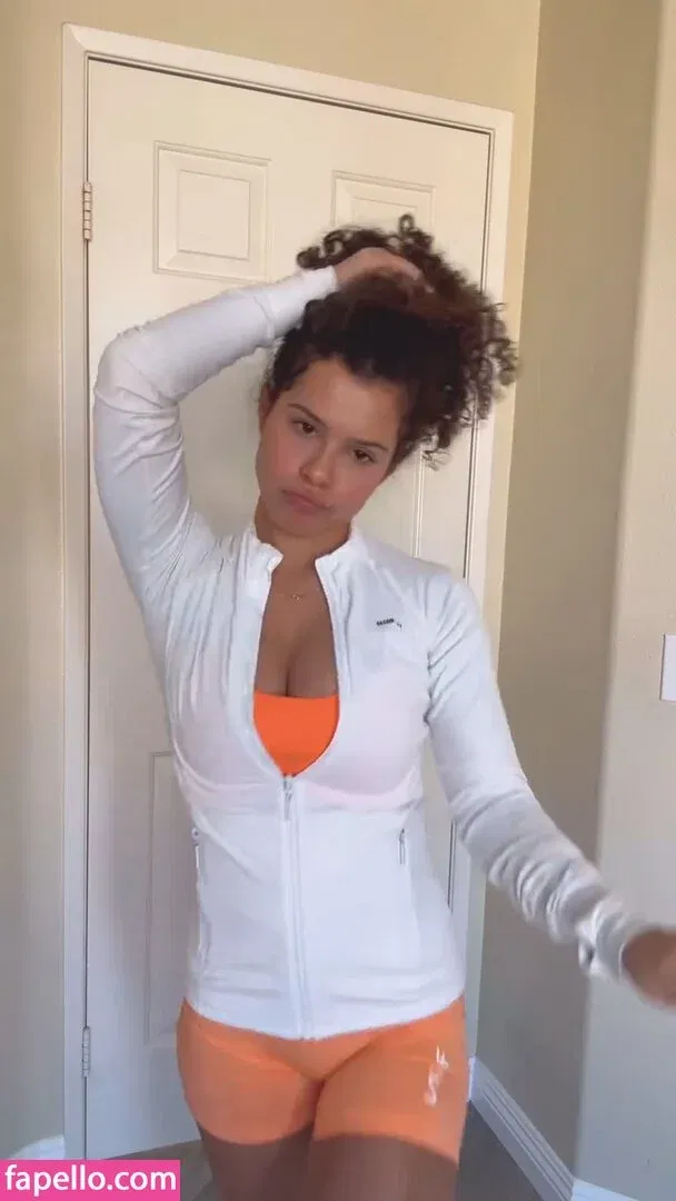 Gabriella Saraivah Onlyfans Photo Gallery 