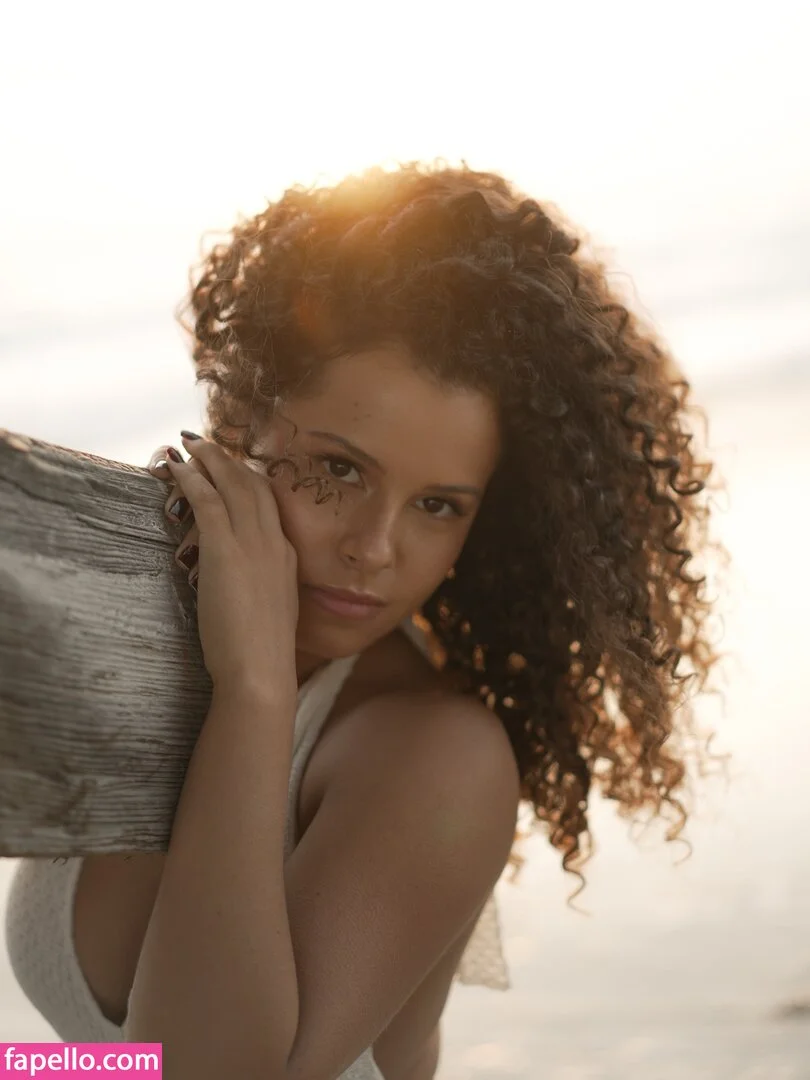 Gabriella Saraivah Onlyfans Photo Gallery 