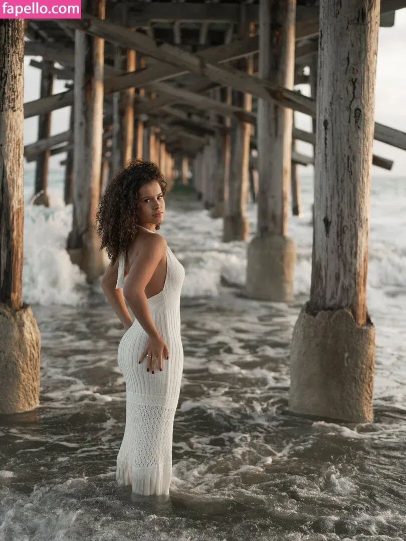 Gabriella Saraivah Onlyfans Photo Gallery 