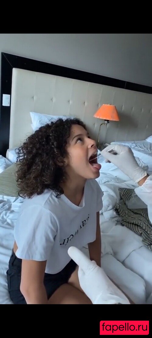 Gabriella Saraivah Onlyfans Photo Gallery 