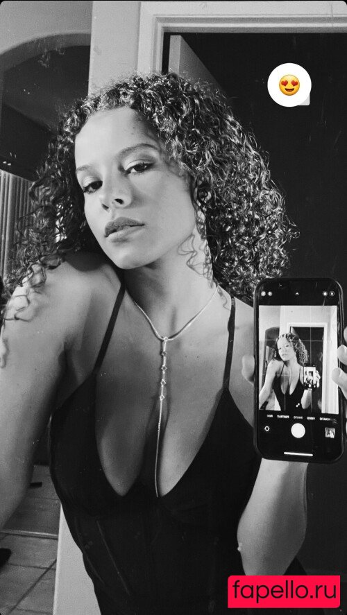 Gabriella Saraivah Onlyfans Photo Gallery 