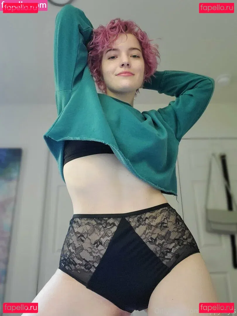 fappytayls Onlyfans Photo Gallery 