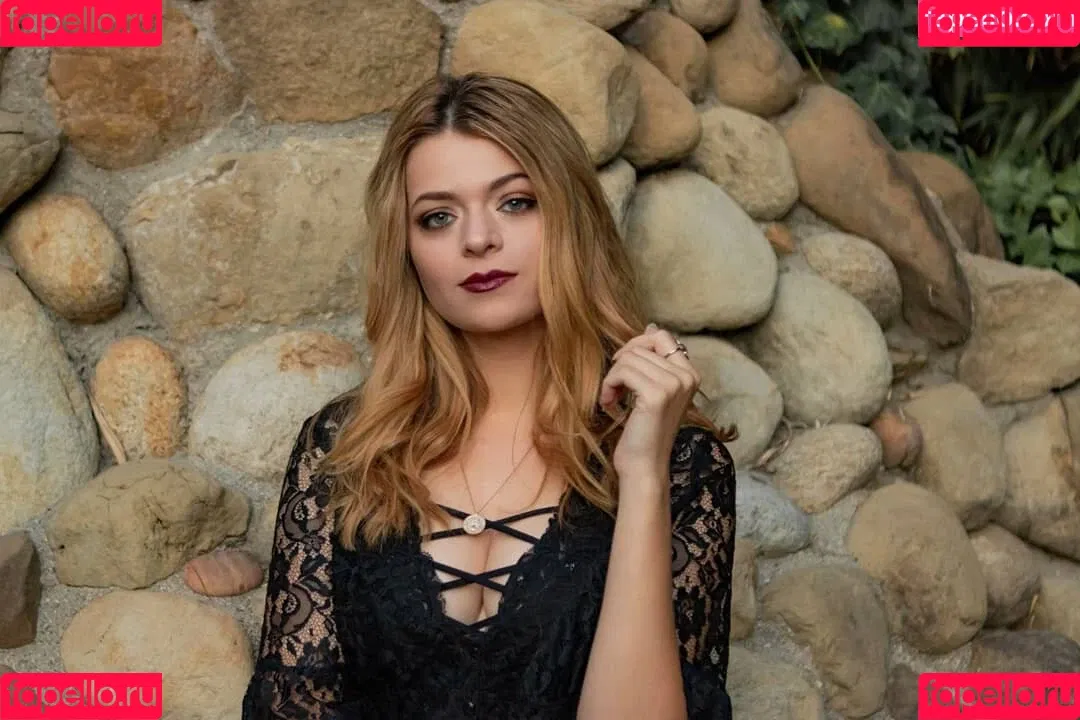 Sally LoMonaco Onlyfans Photo Gallery 