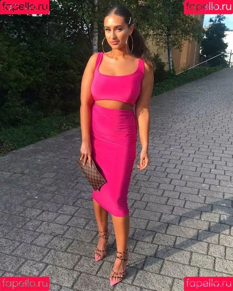 Sarah Malcolm Onlyfans Photo Gallery 