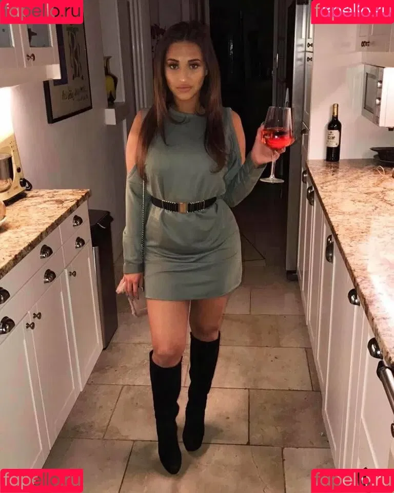 Sarah Malcolm Onlyfans Photo Gallery 