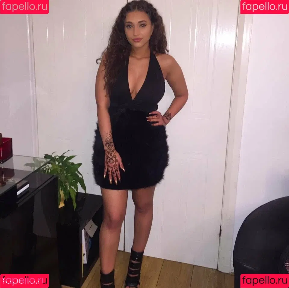 Sarah Malcolm Onlyfans Photo Gallery 