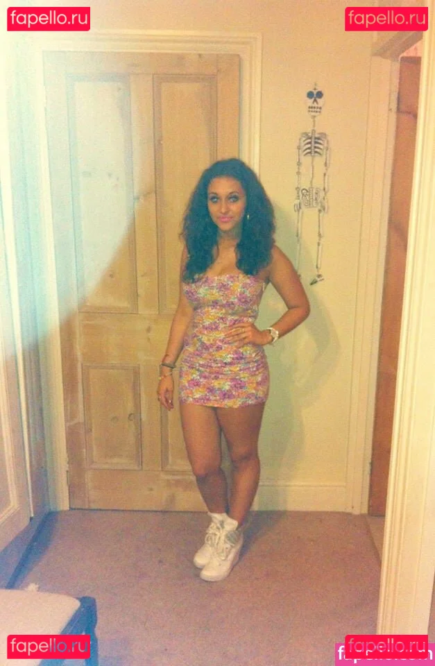 Sarah Malcolm Onlyfans Photo Gallery 