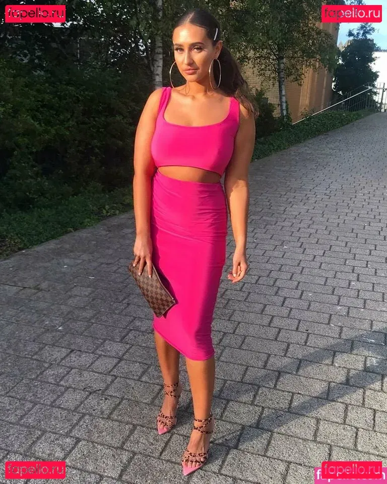 Sarah Malcolm Onlyfans Photo Gallery 