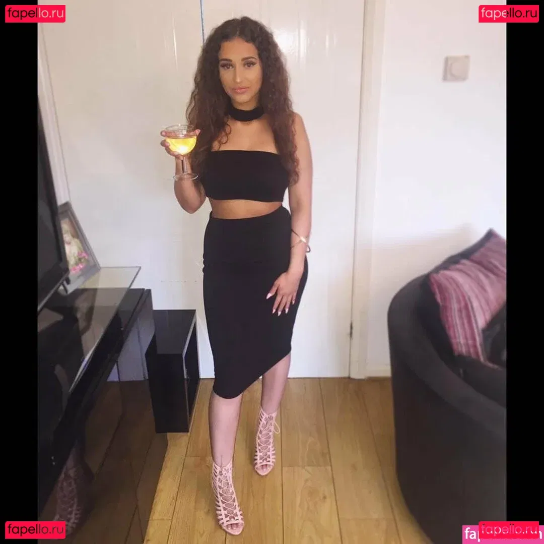 Sarah Malcolm Onlyfans Photo Gallery 