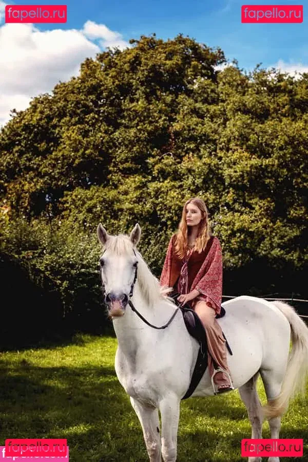 Jade Lyon Onlyfans Photo Gallery 