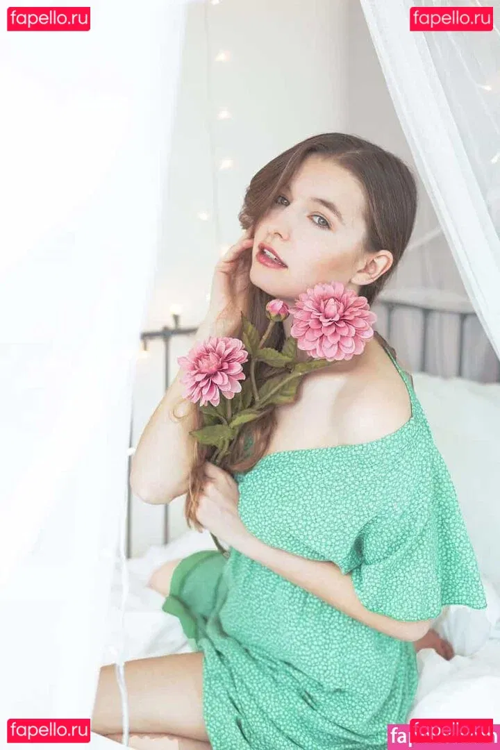 Jade Lyon Onlyfans Photo Gallery 