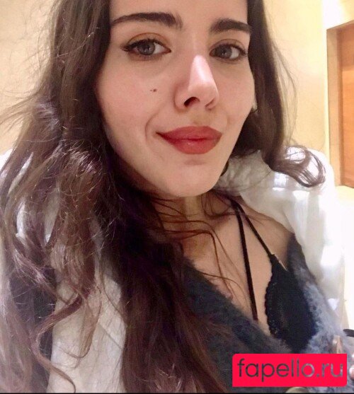 Selin Celikdelen Nude Onlyfans Photo 12