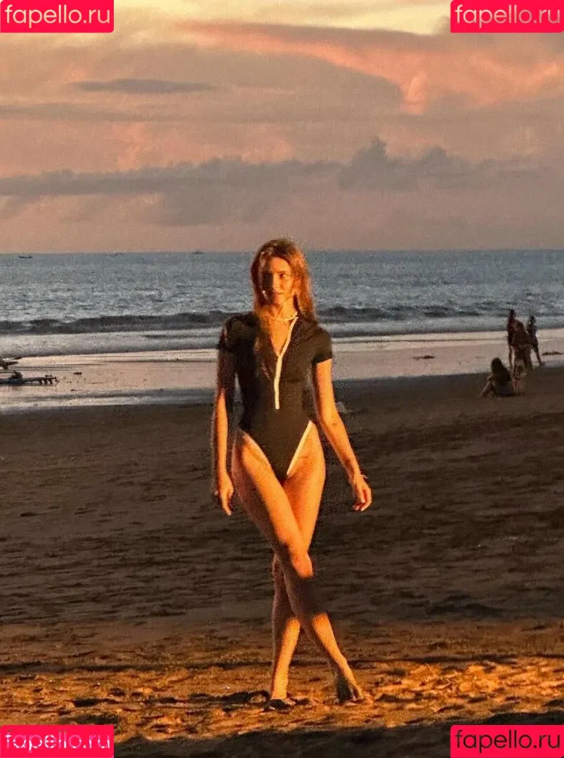 Elizabeth Vasilenko Onlyfans Photo Gallery 