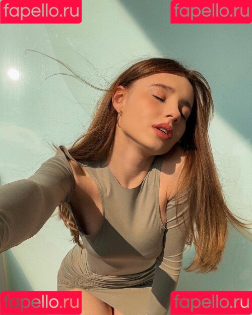 Elizabeth Vasilenko Onlyfans Photo Gallery 