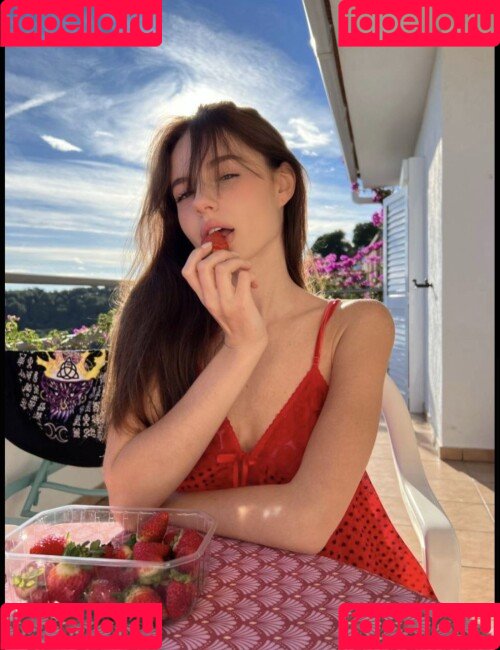 Elizabeth Vasilenko Onlyfans Photo Gallery 