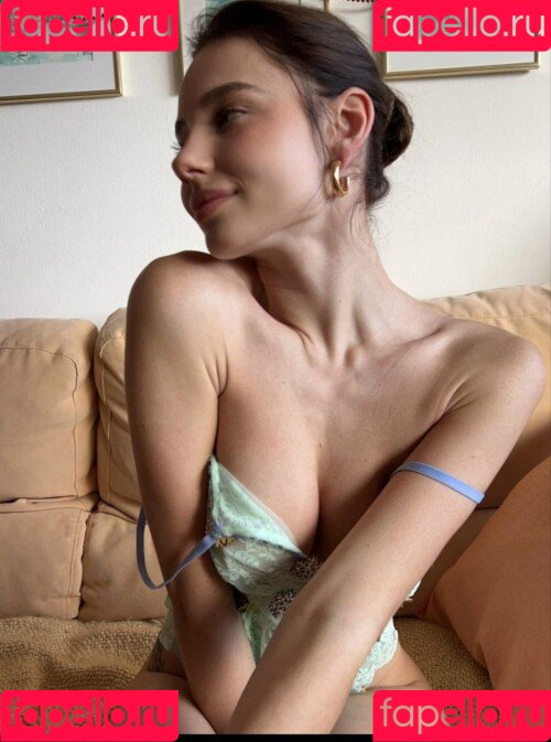 Elizabeth Vasilenko Onlyfans Photo Gallery 