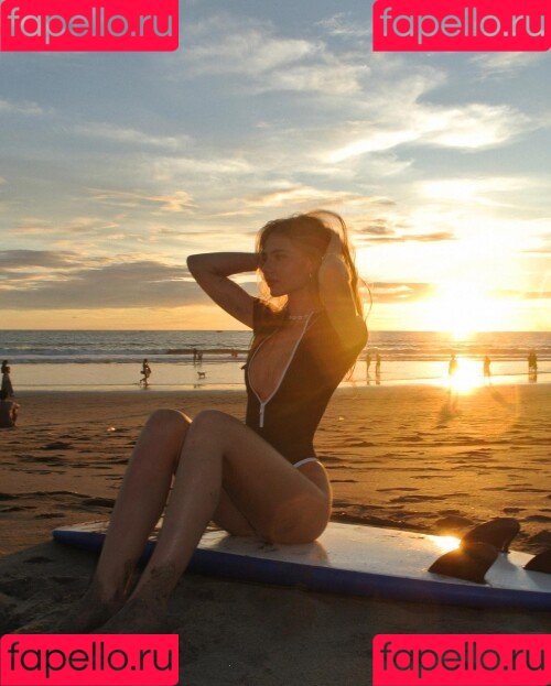 Elizabeth Vasilenko Onlyfans Photo Gallery 