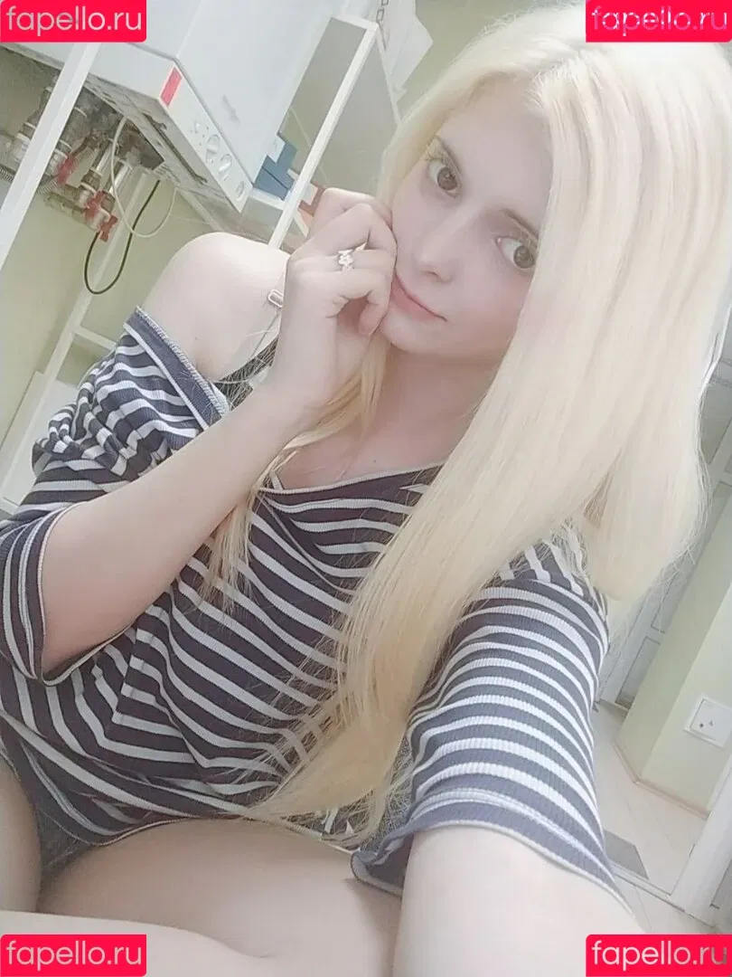 Mari_Aisu Onlyfans Photo Gallery 