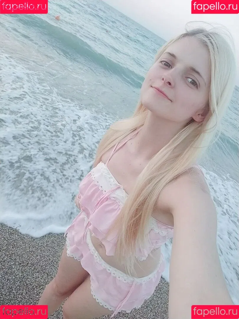 Mari_Aisu Onlyfans Photo Gallery 