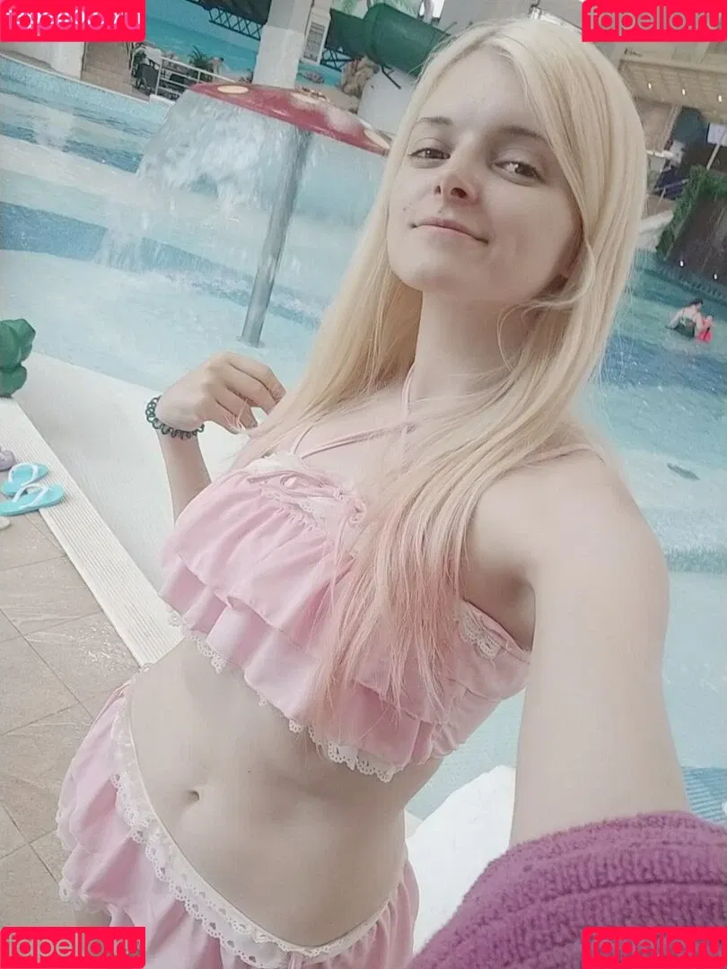 Mari_Aisu Onlyfans Photo Gallery 