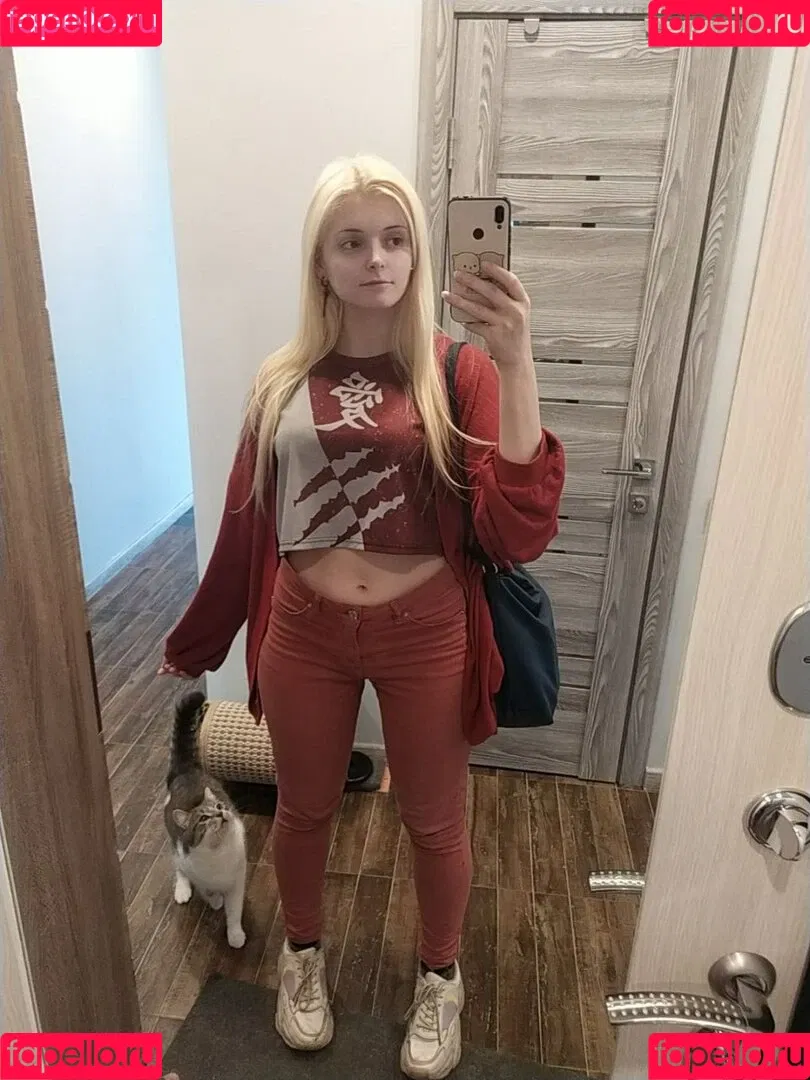 Mari_Aisu Onlyfans Photo Gallery 