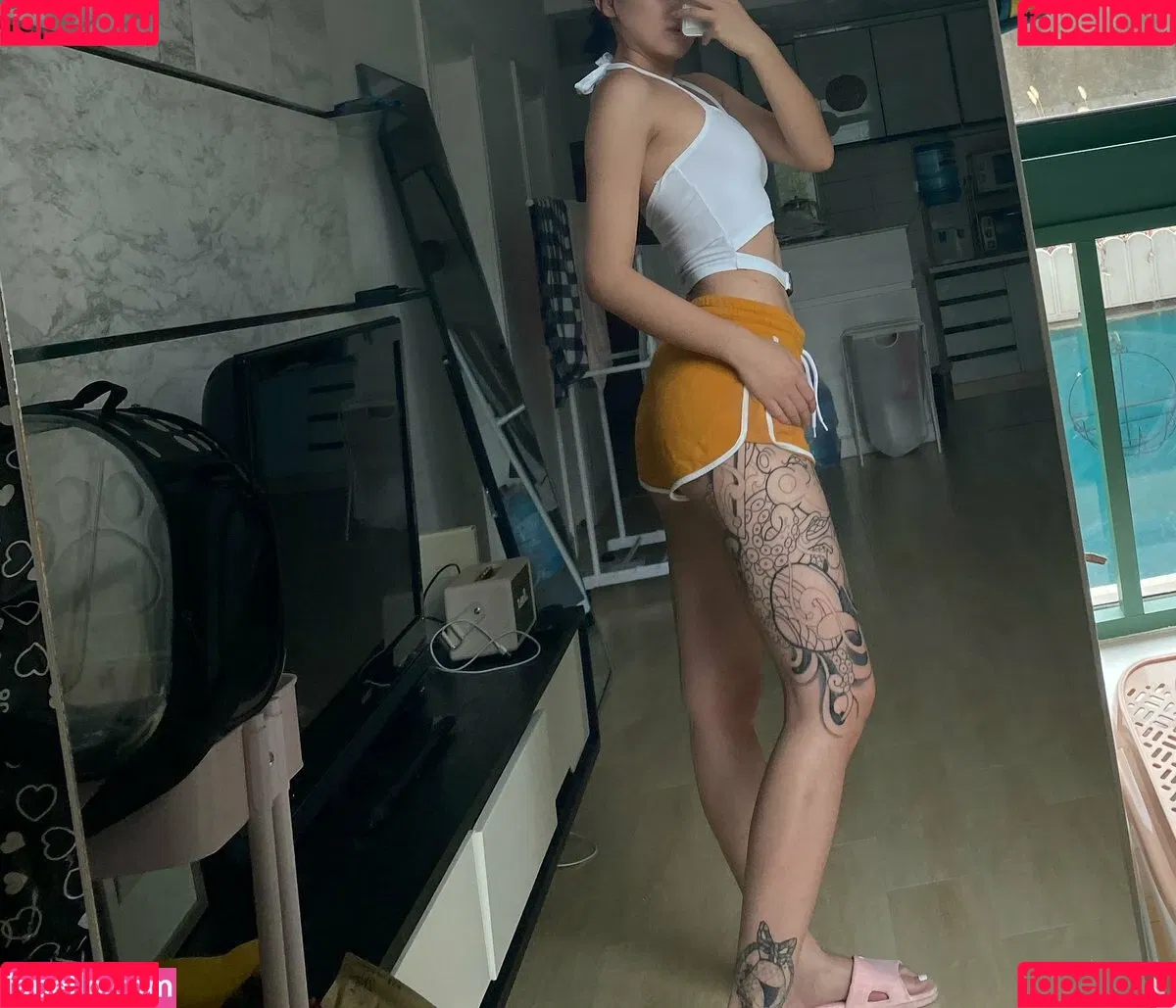 shijiuuuu127585 Onlyfans Photo Gallery 