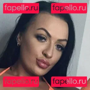 uksophiasnow Onlyfans Photo Gallery 