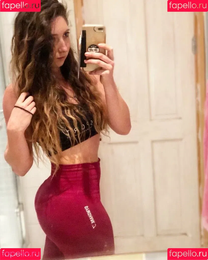 Sophia Ellis Onlyfans Photo Gallery 