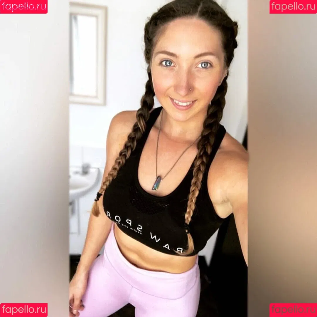 Sophia Ellis Onlyfans Photo Gallery 