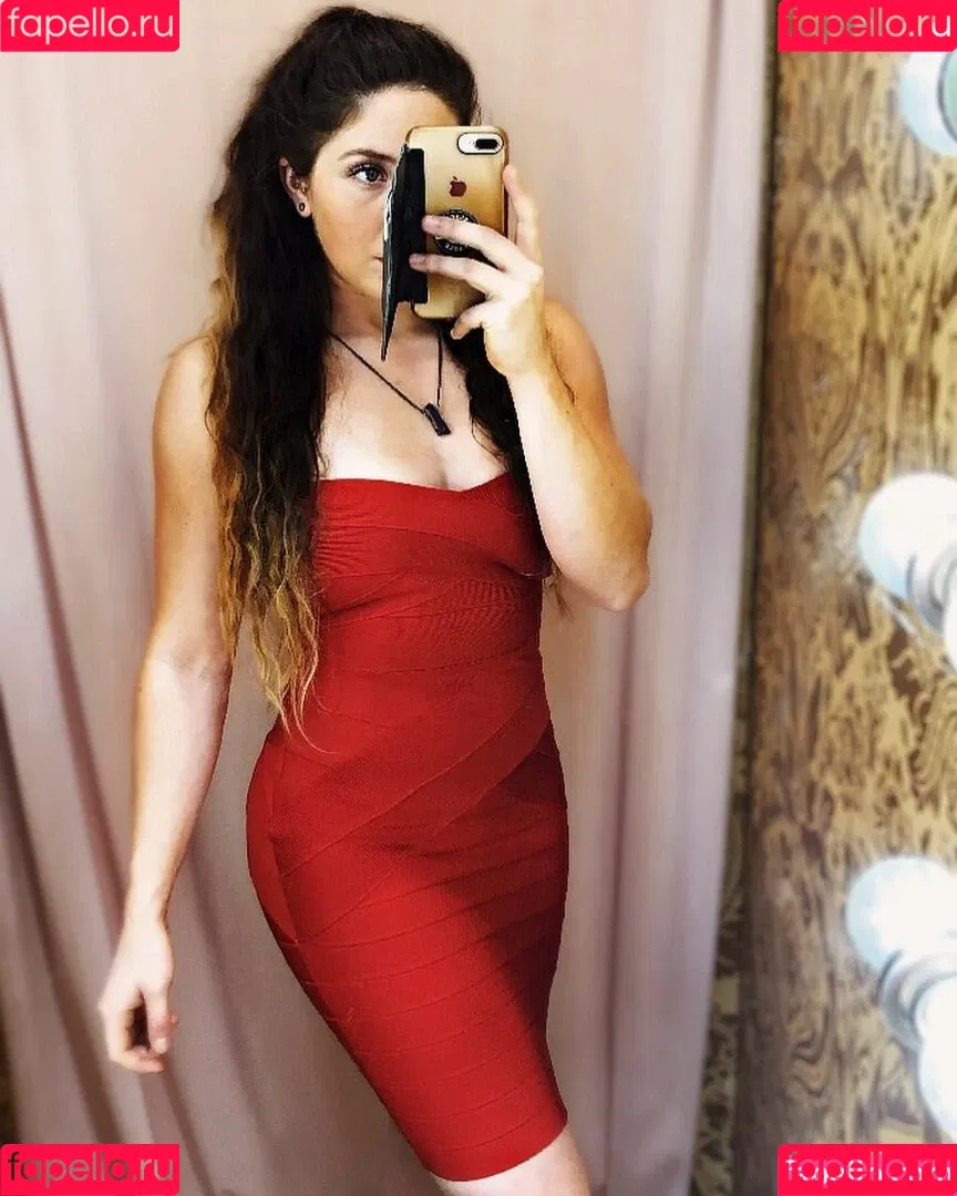 Sophia Ellis Onlyfans Photo Gallery 