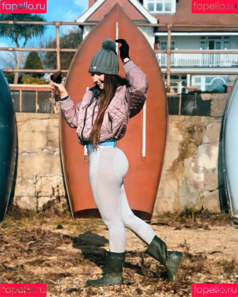 Sophia Ellis Onlyfans Photo Gallery 