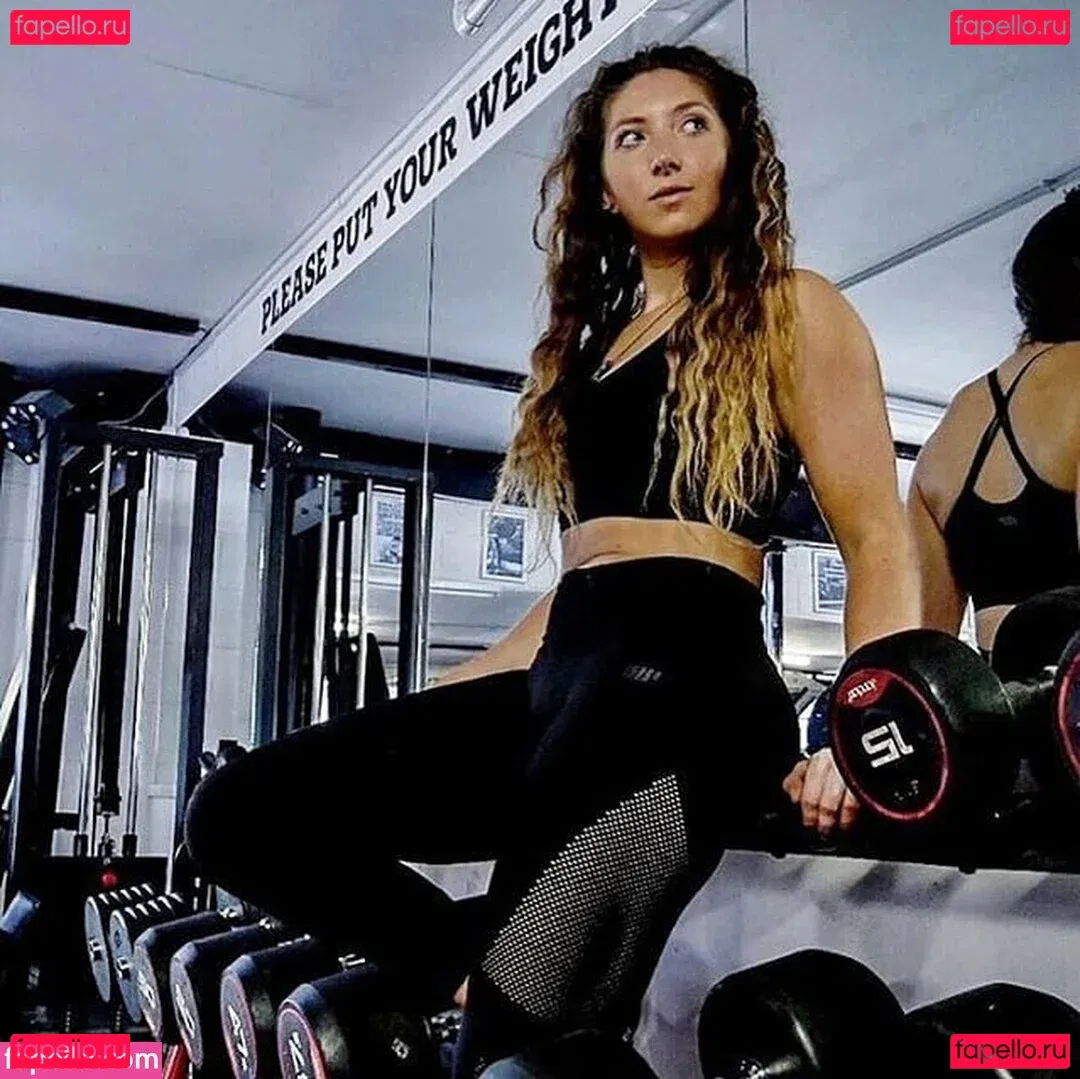 Sophia Ellis Onlyfans Photo Gallery 