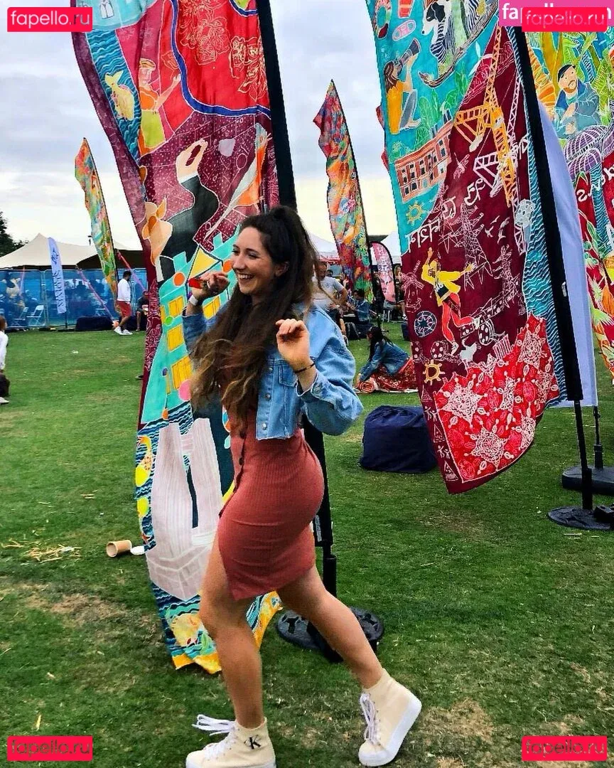 Sophia Ellis Onlyfans Photo Gallery 