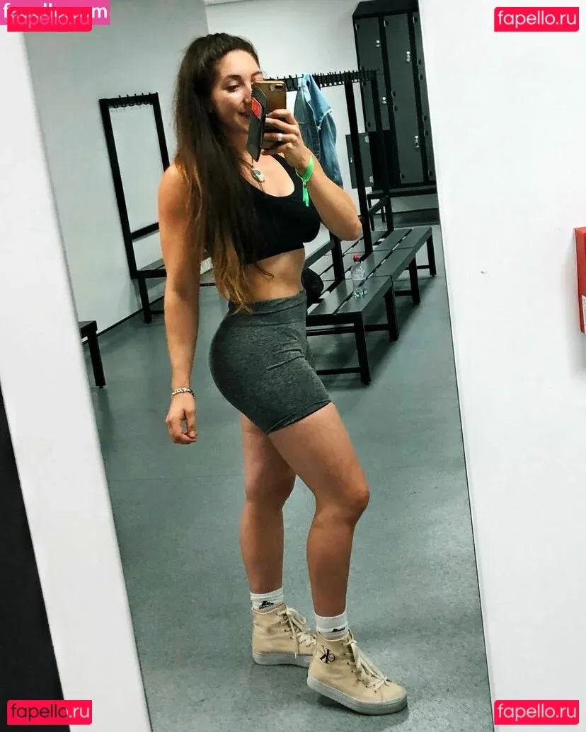 Sophia Ellis Onlyfans Photo Gallery 