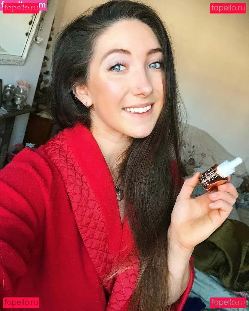 Sophia Ellis Onlyfans Photo Gallery 