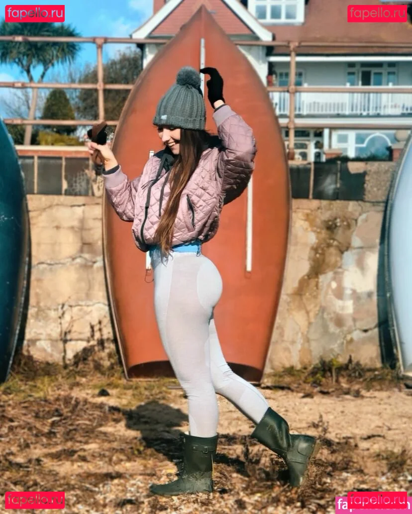 Sophia Ellis Onlyfans Photo Gallery 