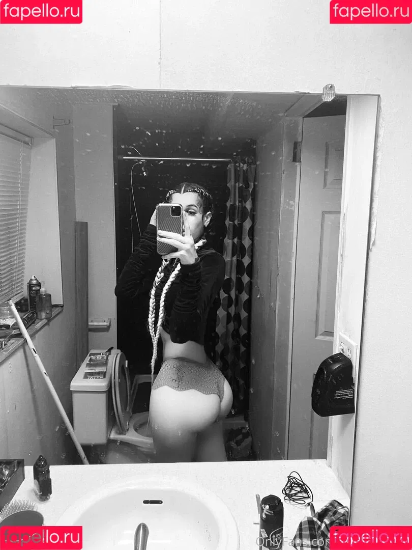 thebratwayy Onlyfans Photo Gallery 